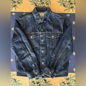 *SOLD* J. Crew Men’s Rigid Dark Indigo Denim Trucker Jacket 2017 Size Medium